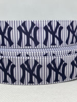 NEW YORK YANKEES inspired grosgrain ribbon and/or coordinating 1" flatbacks. Perfect for hair bows and many other cratfs.